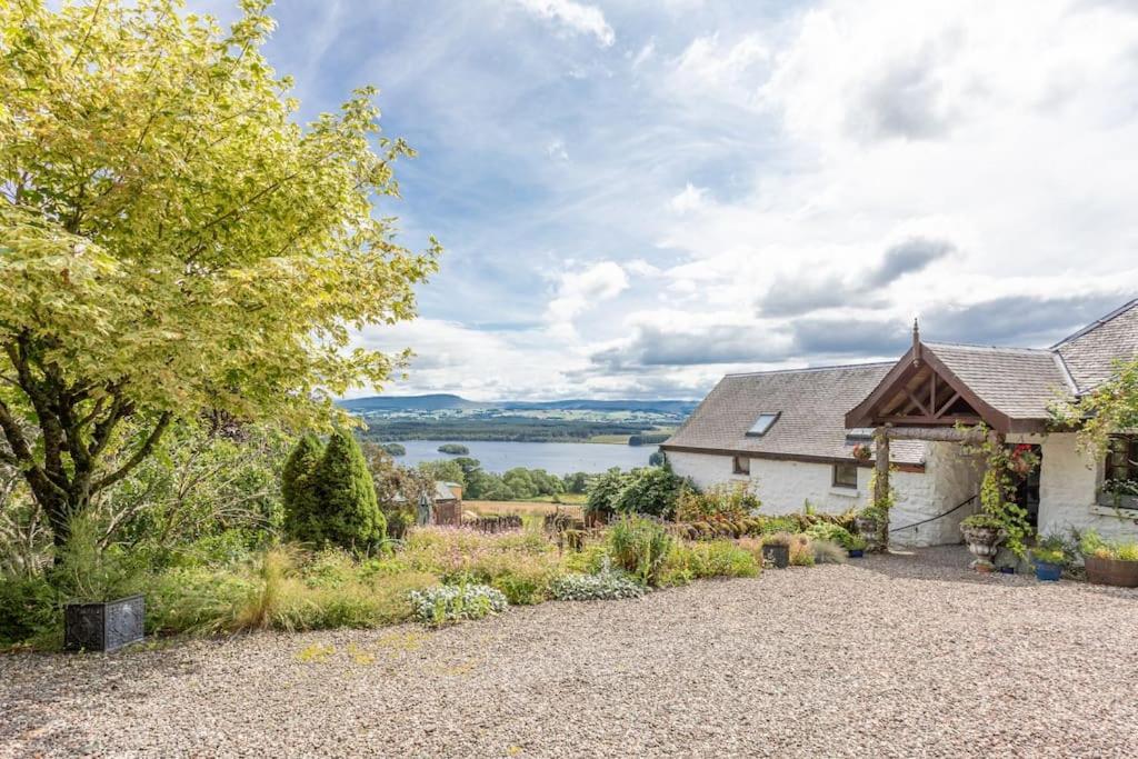 The Stable - Cottage With A Spectacular Lake View Port Of Menteith Exteriör bild